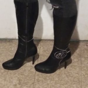 Black Ladies Cutsie Boots